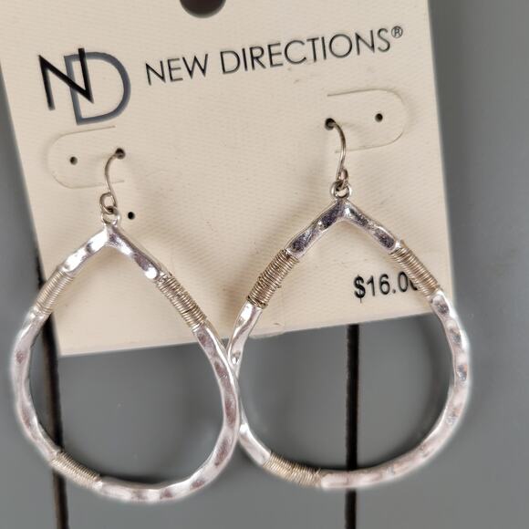 Silver Tone Hammered Teardrop Dangle Earrings Wire Wrap Accents New Directions - Picture 1 of 7